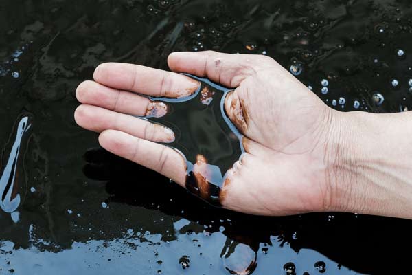 about--us-3 oil spill clean up services